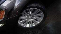 2014 Chrysler 300 John Varvatos Luxury Edition Standard 20 Inch Wheels
